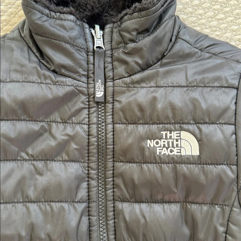 The North Face Girls Mossbud Reversible Puffer Jacket Black Size M - Picture 2 of 4